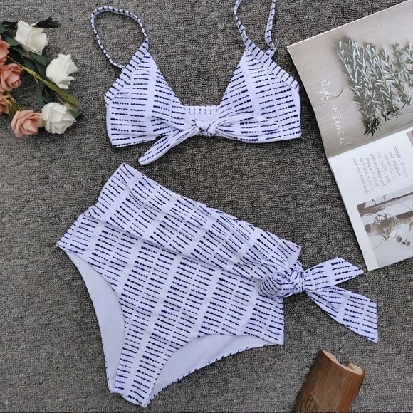 🆕 “Script” Bikini - Picture 3 of 6